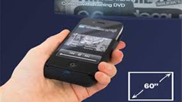 جهاز إنذار ترتديه الفتاة المغتربة للاجبارها على العودة إلى وطنها