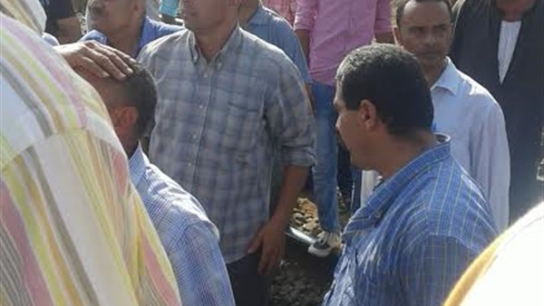 بالفيديو.. مظاهرات بسبب تأخر القطارات.. والسكة الحديد: «نعمل ايه»