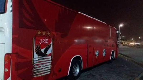 وصول حافلة الاهلى «برج العرب» استعداداً لقمة كأس مصر