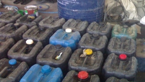 ضبط مالك محطة بنزين باع 2  مليون لتر سولار بالسوق السوداء