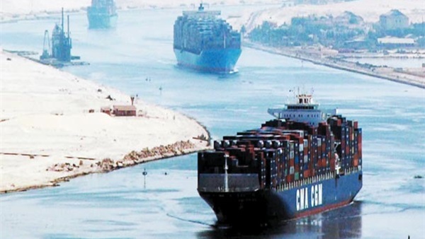 مرور 43 سفينة بالمجري الملاحي لقناة السويس