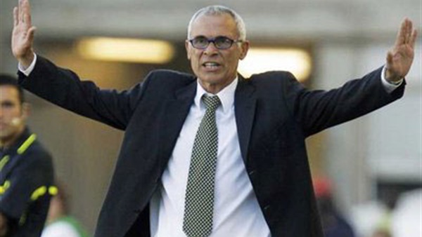 كوبر يلجأ لـ"أبو ريدة" بسبب ملابس المنتخب