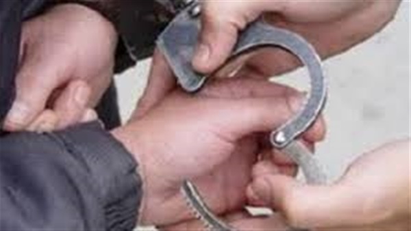 النيابة تحيل عامل للمحاكمة الجنائية لاتهامه بسرقة 500 ساعة 