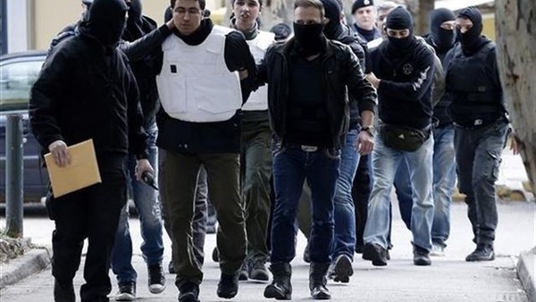 اعتقال شخصين يشتبه بصلتهما بداعش في ريو
