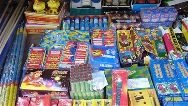 ضبط 850 قطعة ألعاب نارية مجهولة المصدر بالخصوص