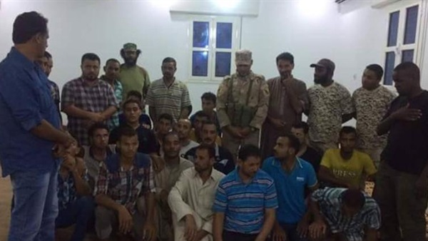والد أحد العائدين من ليبيا يفجر مفاجأة جديدة حول الخاطفين