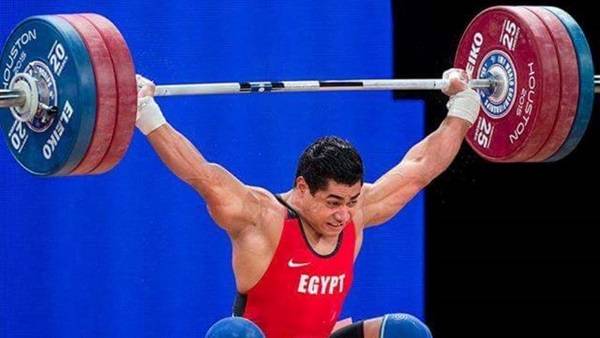 درع الجامعة ورحلة عمرو لوالدة محمد إيهاب البطل الأوليمبي ابن الفيوم