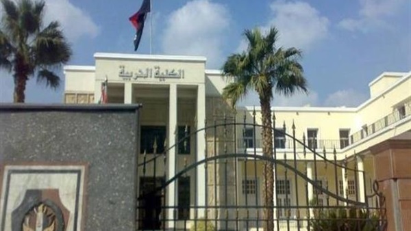 طلائع الوفود العربية يزورون مركز الفلك والفضاء بالكلية الحربية