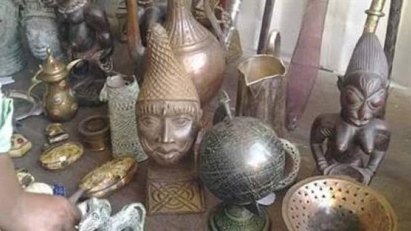  إحباط تهربب كمية من العاج والمقتنيات الأثرية بميناء سفاجا