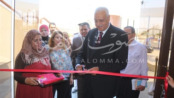 بالصور.. «الهياتمى» يفتتح معرض «ذاكرة الأمة» بالسويس