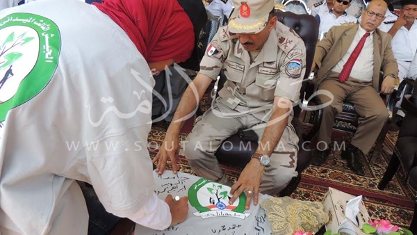 بالصور.. الجيش والشرطة يشاركان فى مبادرة «حلوة يابلدى» بالسويس