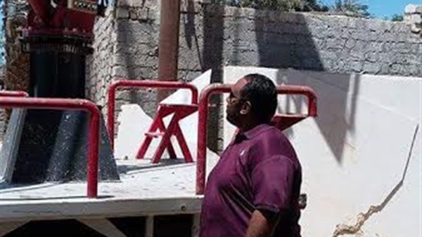 حملة صيانة للطرق وأعمدة الإنارة بدمو الفيوم