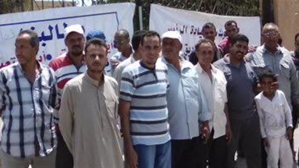 وقفة احتجاجية للعاملين بالميكنة بكفر الشيخ أمام وزارة الزراعة