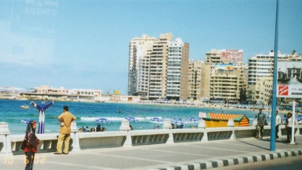 الأسكندرية تفسخ تعاقدات شواطئ الهانوفيل وجليم