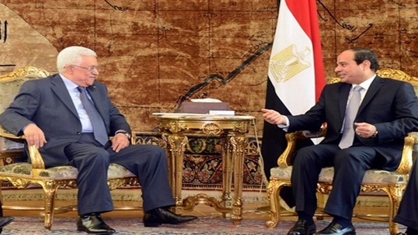 السيسي يؤكد لنظيره الفلسطيني اهتمام مصر بحل القضية الفلسطينة