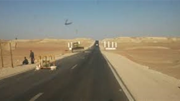 «طرق الوادي الجديد» تدفع بمعدات في أعمال «حلوة يا بلدي» بالخارجة