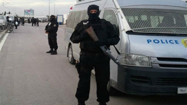 الأمن التونسي يضبط مجموعة من الكتب "التكفيرية" داخل مسجد بالقصرين