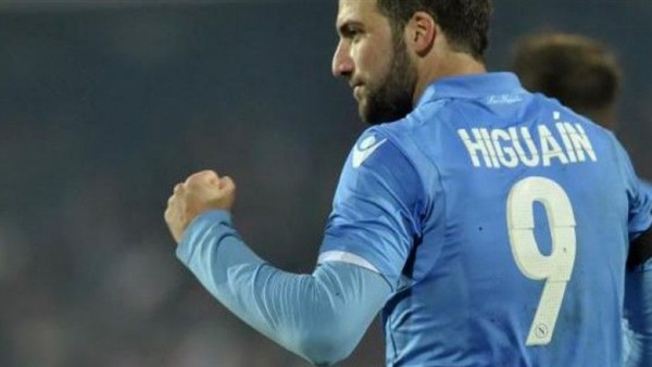 هيغواين يقود يوفنتوس إلى تخطي عقبة فيورنتينا