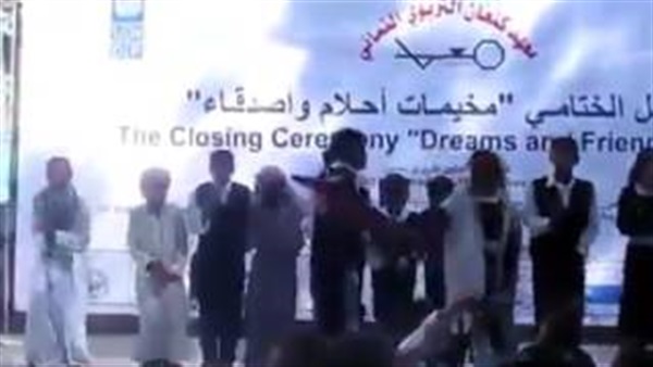 بالفيديو..مسؤول ياباني يرقص "الدحيّة" في غزة