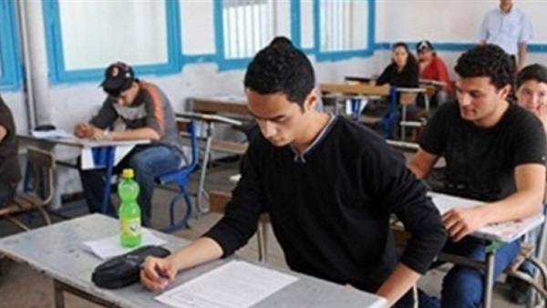 بدء امتحان اللغة الأجنبية الثانية لطلاب الثانوية «دور ثان»