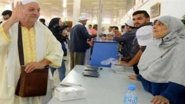 مغادرة أول فوج من الحجاج الجزائريين إلى البقاع المقدسة
