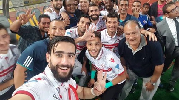 الزمالك يحتفل بسفر ممدوح هاشم نجم فرسان اليد لفرنسا