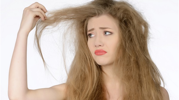 5 نصائح للتخلص من جفاف الشعر 