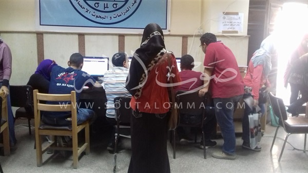 بالصور.. طلاب المرحلة الثالثة بالتنسيق يعانون من قلة الأماكن المتاحة