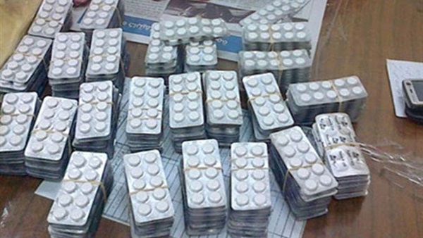 ضبط 2000 قرص مخدر بحوزة بائع متجول بدمياط
