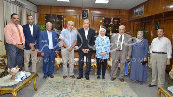 محافظ قنا يلتقي بالبعثة الاشرافية للصندوق الدولي للتنمية الزراعية 