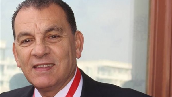 «رئيس البرلمان الأفريقي» لـ«حاتم باشات»: مصر دولة رائدة فى مكافحة الإرهاب