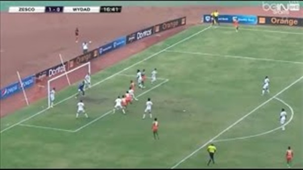 بالفيديو.. زيسكو يتقدم على الوداد بـ «هدف» في الشوط الأول