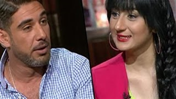 بالفيديو.. فتاة لمذيع على الهواء: "أنا نفسى أبوسك"