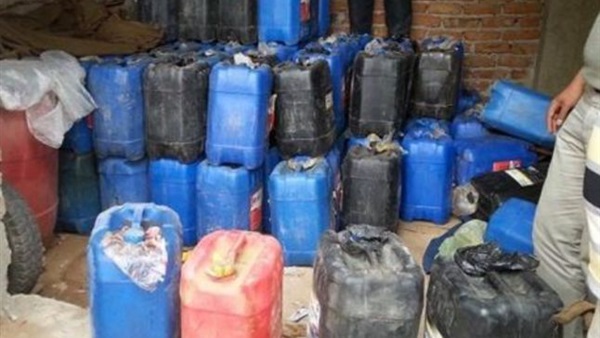 شرطى يتنكر في زي عامل لضبط مدير محطة وقود يتاجر في البنزين بالجيزة