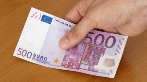 لهذا السبب قررت إيطاليا منح«500 يورو»لكل شاب عمره 18 عاما