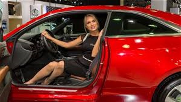 معرض موسكو الدولي للسيارات يواصل فعالياته لعرض الموديلات الحديثة