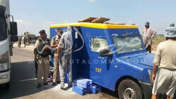 بالصور.. مجهولون يهاجمون سيارة نقل أموال بكفرالشيخ