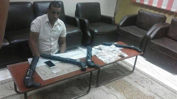 بالصور.. ضبط تشكيل عصابي لتجارة السلاح التركي بالغربية