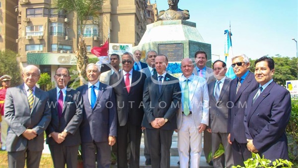 بالصور.. سفير الأرجنتين يزيح الستار عن لوحة تذكارية عمرها 200 عام بالجيزة