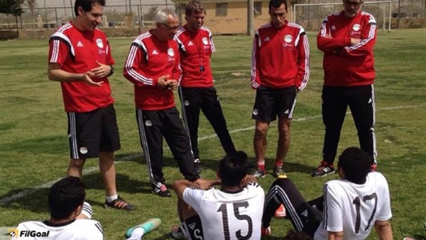 «كوبر» ينوي إستبعاد «صلاح» من ودية غينيا