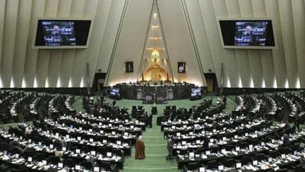 إيران تتهم السعودية بدعم الجماعات الإرهابية في شرق البلاد