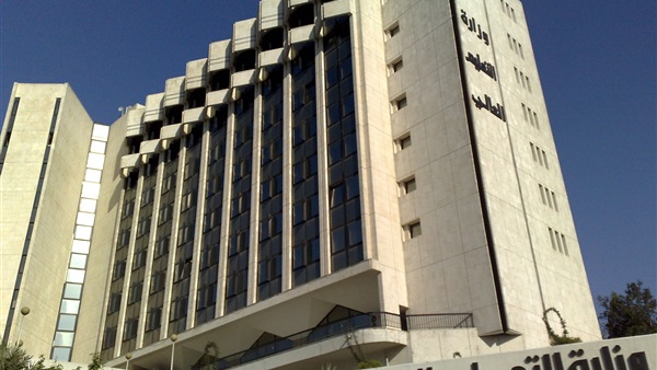 التعليم العالى تهدد الجامعات الخاصة بوقف التعامل معها