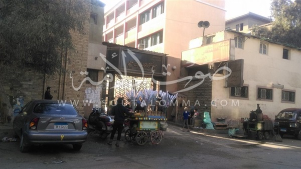 بالصور.. خدلك جولة بـ«خمسة جنية».. مستشفى «الزهراء الجامعي» ترحب بالزائرين.. أخطف أو أقتل مريض والعقاب «مائتي جنيهًا».. «الأمن» خارج نطاق الخدمة.. و«فؤاد»: ظاهرة تسببت في انتحال صفة الأطباء