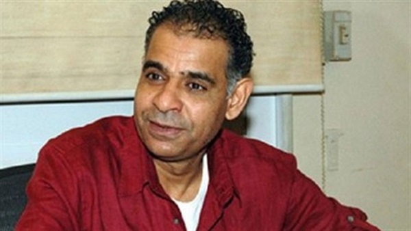 «البزاوي» يطالب جمهوره بالفصل بينه وبين نجله من أجل «جاكت»