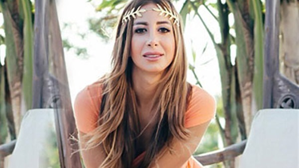 بالصورة..«هند رضا» تنشر صورة لها من حفل تكريمها بجامعة مصر