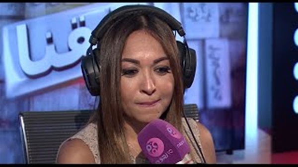 بالفيديو.. متصلة: «جوزي خاني».. والمذيعة: «اصبري عليه»