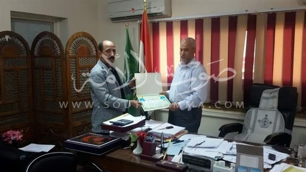 بالصور.. المنظمة الدولية لحقوق الإنسان تكرم رئيس مدينة الباجور