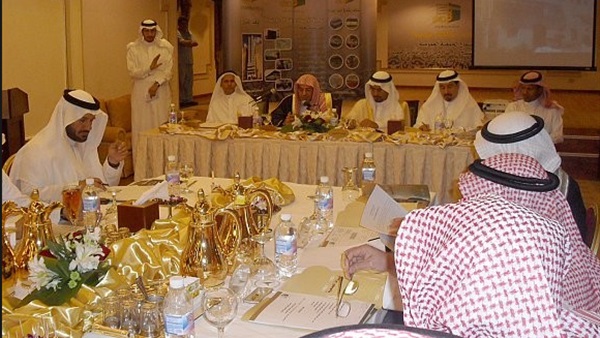 "إحسان" توزع100 ألف عبوة ماء لإرواء ظمأ الحجاج