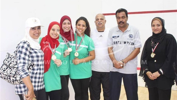 بالصور.. «القاهرة» تحصل على كأس الاسكواش في أسبوع فتيات الجامعات
