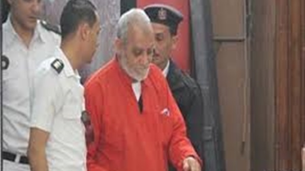 اليوم.. محاكمة بديع و738 متهمًا بـ«فض رابعة»    